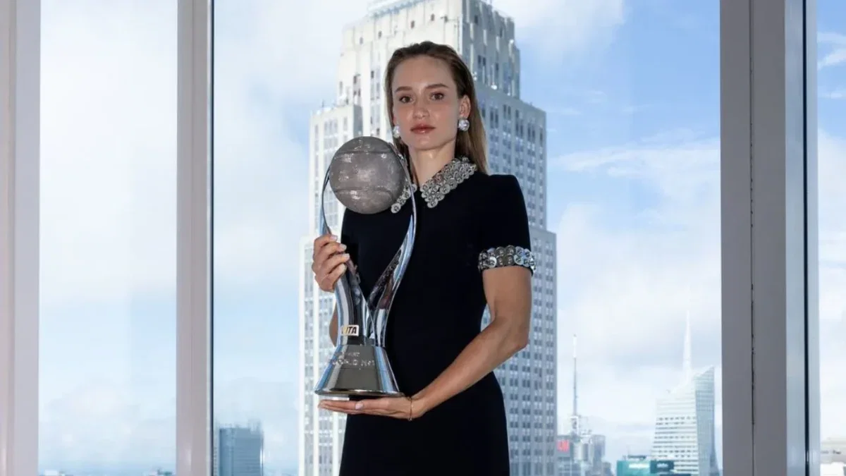 Kim Clijsters Praises Elena Rybakina's Fitness Transformation After Rising to World No. 1 at the US Open 2 Elena Rybakina (3)
