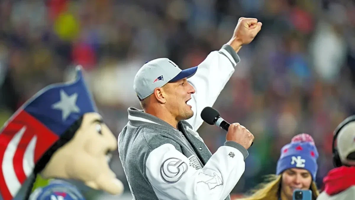 Rob Gronkowski Admits Patriots Didn't Consult Him Before Giving Romeo Doubs the Iconic 87 Number 1 Rob Gronkowski Admits Patriots Didn't Consult Him Before Giving Romeo Doubs the Iconic 87 Number