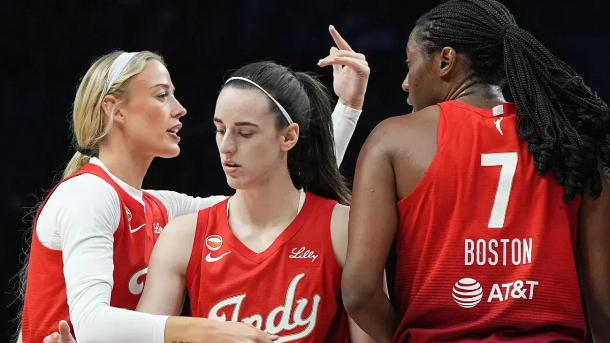 Caitlin Clark's Insane High-IQ Play Against Mystics Goes Viral 1 Caitlin Clark & Fever might be in trouble