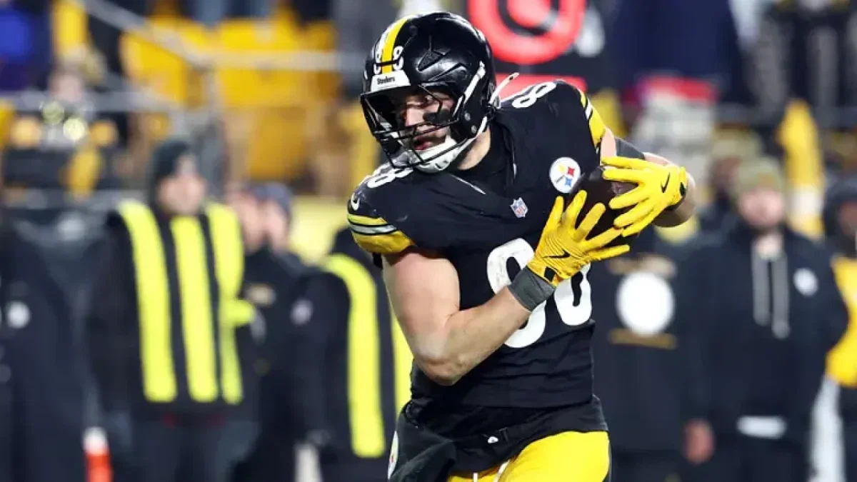'Rowdy' Browns Fans Reportedly Threw Beer at Pat Freiermuth's Mom Following Steelers Touchdown 1 'Rowdy' Browns Fans Reportedly Threw Beer at Pat Freiermuth's Mom Following Steelers Touchdown