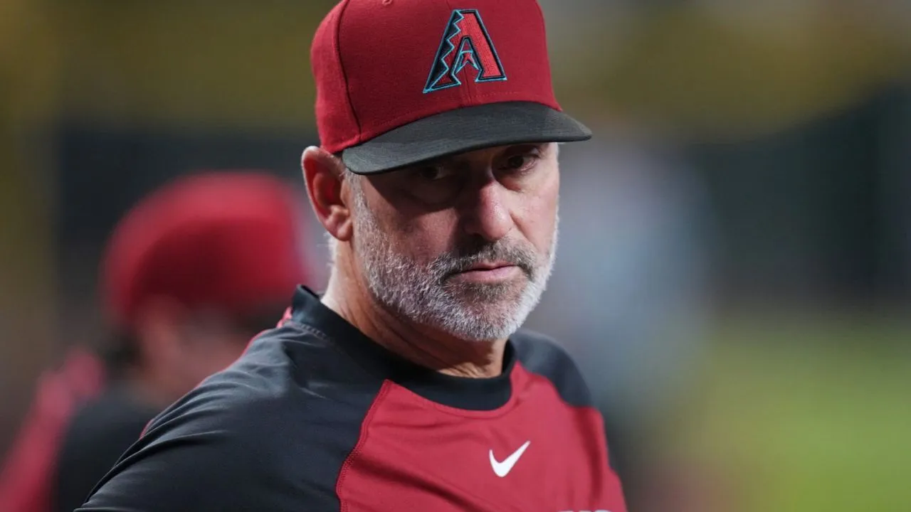 Torey Lovullo Signing 2-Year Extension With D-backs Doesn’t Sit Well With Fans: “Owners Have Zero Ambition”