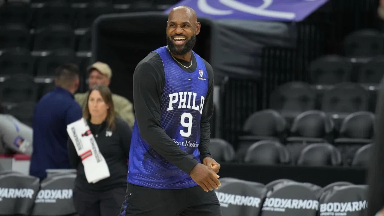 News of LeBron James Suffering From ‘Chronic Arthritis’ Draws Flak On Social Media – “Already With The Excuses”