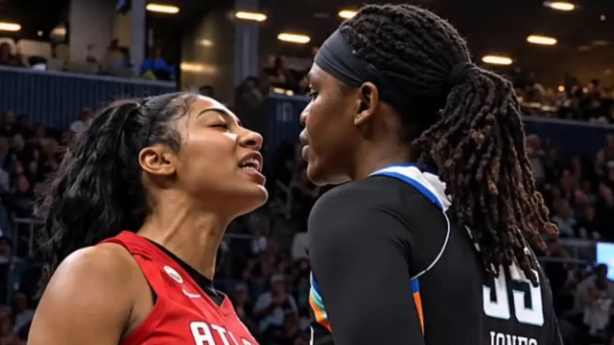 Angel Reese Gets Into Heated Confrontation With Sabrina Ionescu After Hard Foul on Dream Teammate 1 Angel Reese squaring up to Jonquel Jones
