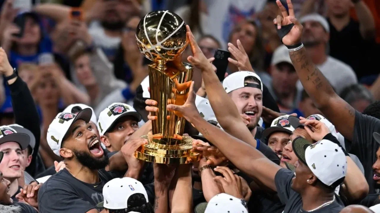 3 Teams Including LeBron James’ 76ers Who Can Take the Knicks’ Crown