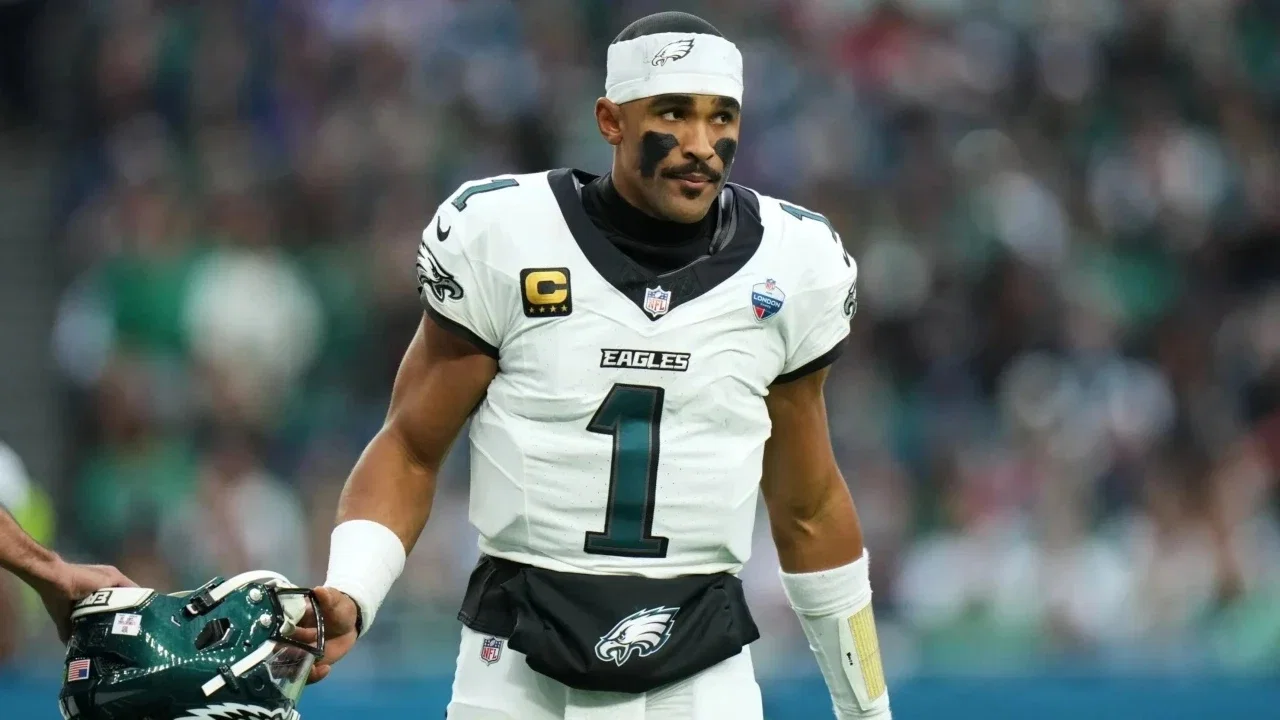 Jalen Hurts’ Week 5 Clearance Sparks NFLPA Push for Investigation Despite NFL Clearing Eagles Over Blood Clot Diagnosis