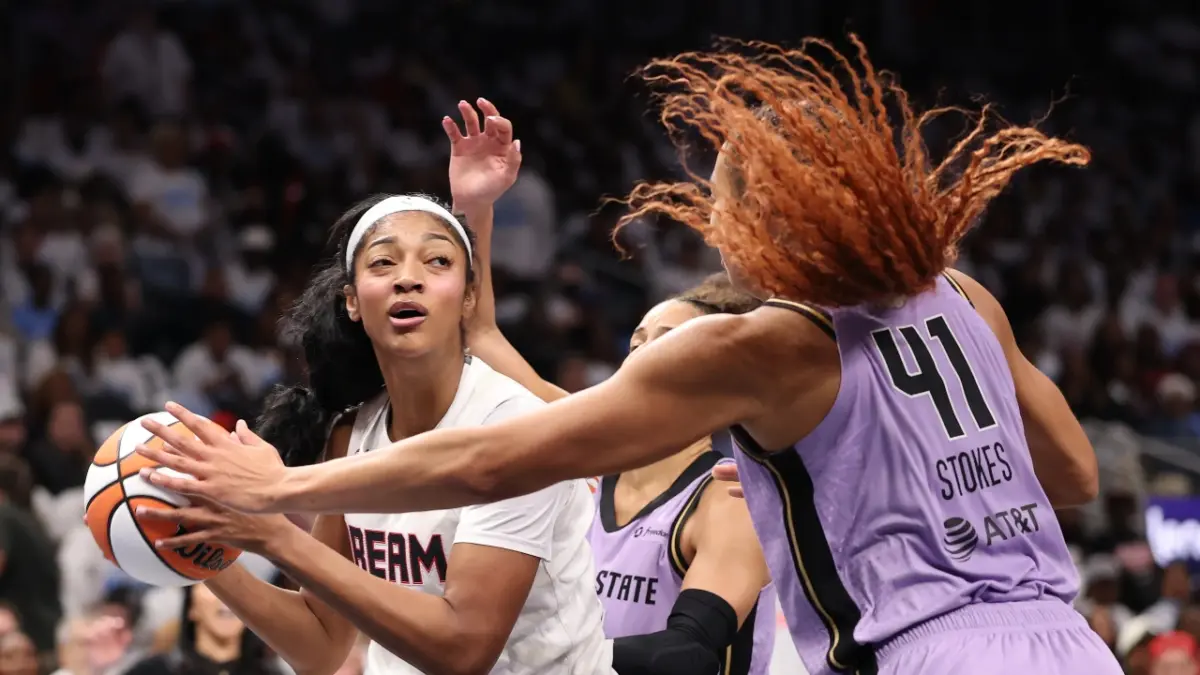 "LeBron of the WNBA" - Angel Reese Lashing Out at Referee Doesn't Sit Well With Fans 1 Angel Reese struggled against Valks' defense in Game 4