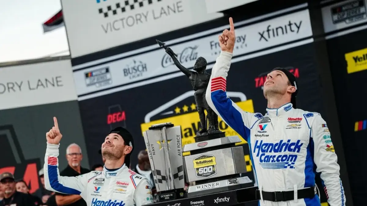 “It Was So Close!” Kyle Larson Confesses He Feared Losing Talladega Win Over Yellow-Line Controversy 1 Kyle Larson and Cliff Daniels