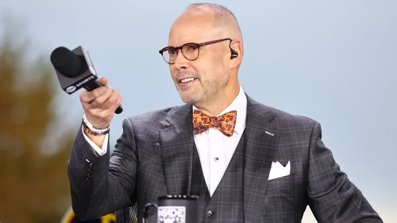 Charles Barkley Holds Back Tears After Ernie Johnson Announces End to 37-Year Inside the NBA Career