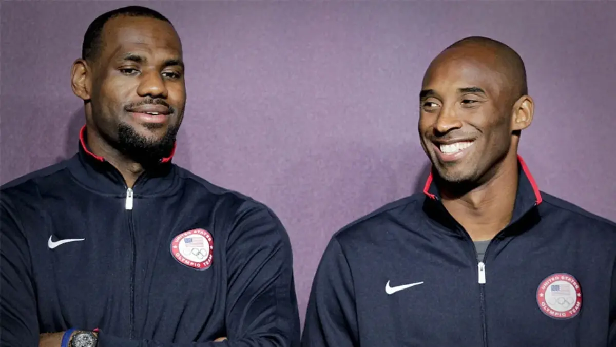 Lakers Fans Do Not Want LeBron James' Jersey Retired Or a Statue 1 LeBron James and Kobe Bryant